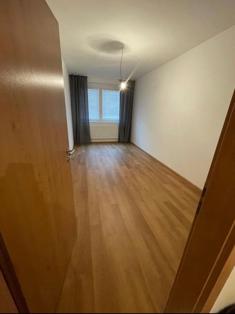 Prenájom bytu 2-izbový 55 m², Honzíkova, Praha, Praha Prenájom bytu 2-izbový 55 m², Honzíkova, Praha, Praha