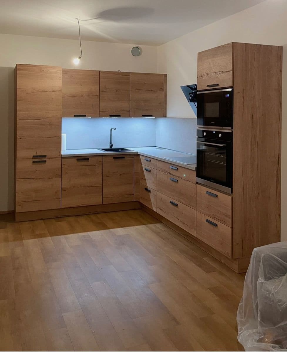 Prenájom bytu 2-izbový 55 m², Honzíkova, Praha, Praha Prenájom bytu 2-izbový 55 m², Honzíkova, Praha, Praha