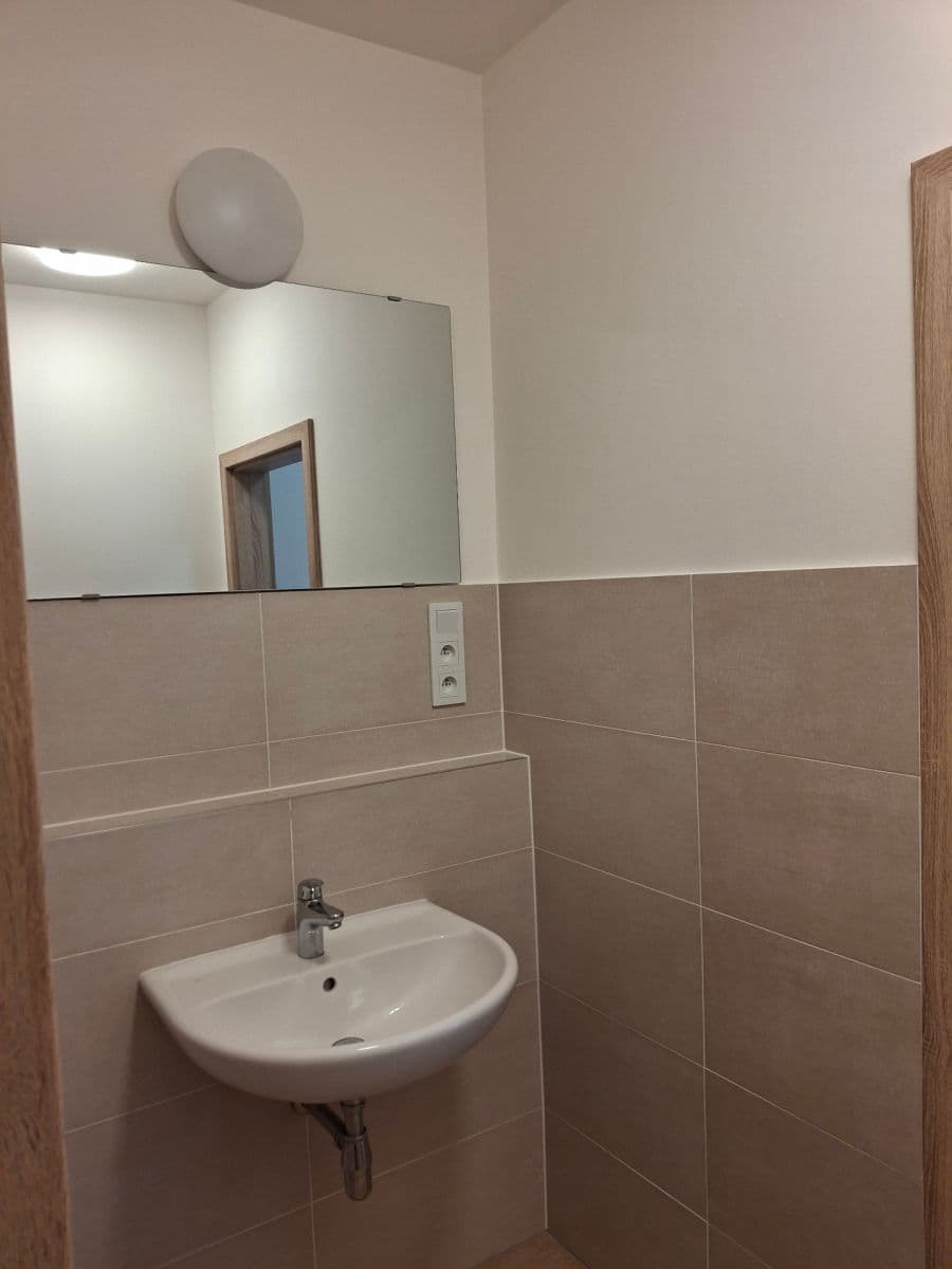 Prenájom bytu 2-izbový 44 m², Arnošta Staňka, Praha, Praha Prenájom bytu 2-izbový 44 m², Arnošta Staňka, Praha, Praha