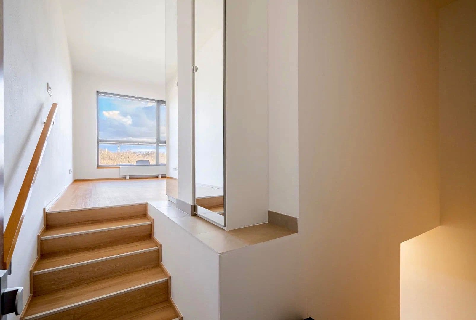 Prenájom bytu 2-izbový 55 m², Mezitraťová, Praha, Praha Prenájom bytu 2-izbový 55 m², Mezitraťová, Praha, Praha