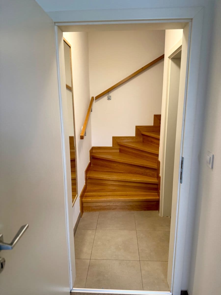 Prenájom bytu 2-izbový 55 m², Mezitraťová, Praha, Praha Prenájom bytu 2-izbový 55 m², Mezitraťová, Praha, Praha