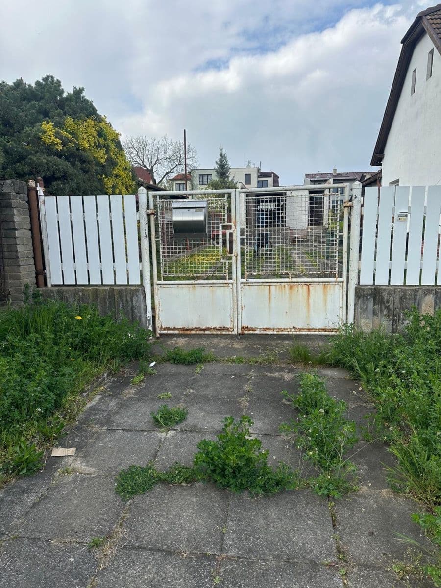 Predaj domu 258 m², pozemek 497 m², Na Dolnici, Praha, Praha Predaj domu 258 m², pozemek 497 m², Na Dolnici, Praha, Praha