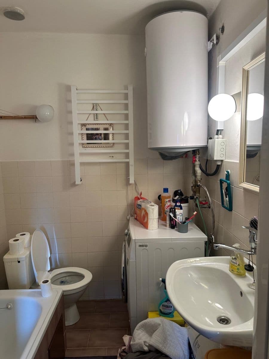 Predaj domu 258 m², pozemek 497 m², Na Dolnici, Praha, Praha Predaj domu 258 m², pozemek 497 m², Na Dolnici, Praha, Praha