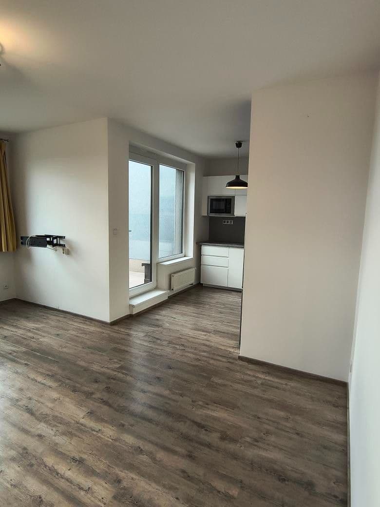 Prenájom bytu 2-izbový 56 m², Kardausova, Praha, Praha Prenájom bytu 2-izbový 56 m², Kardausova, Praha, Praha