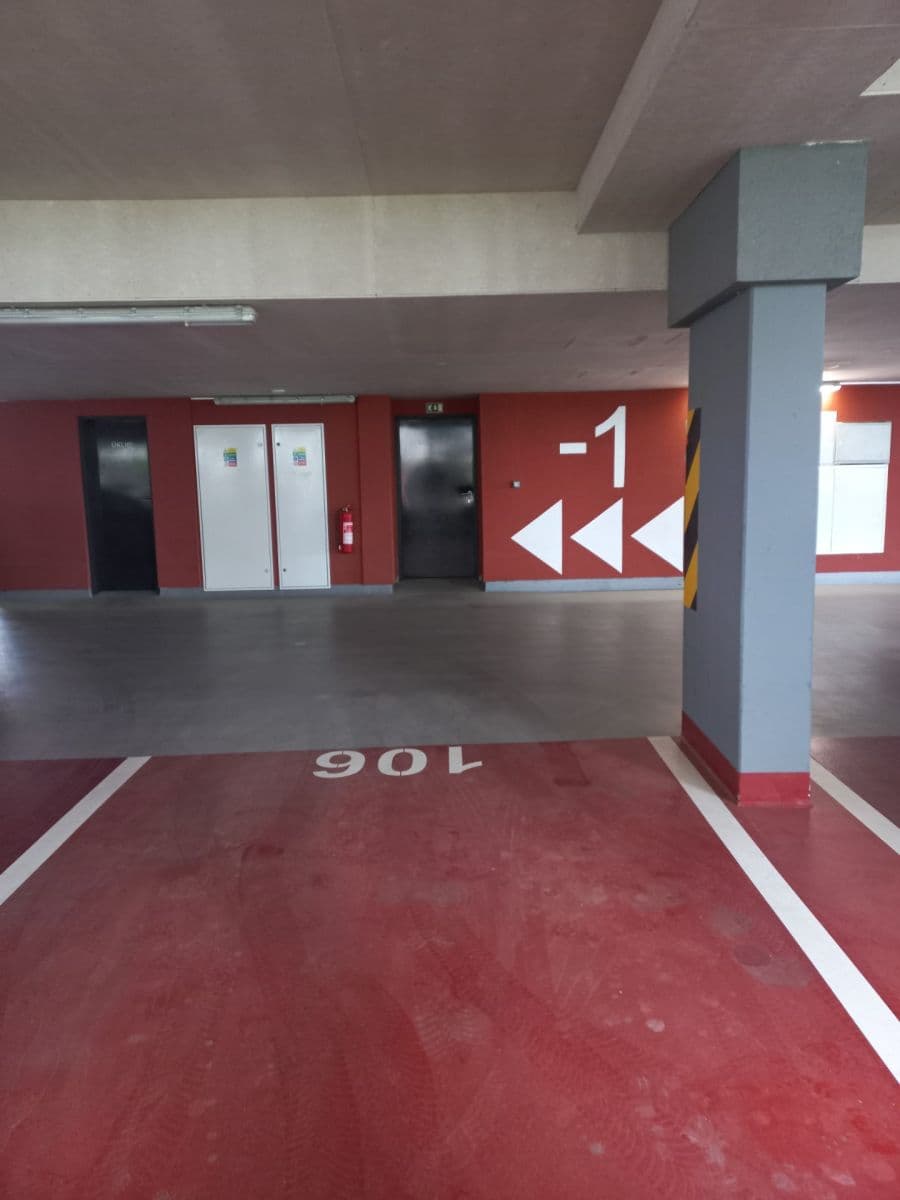 Prenájom bytu 2-izbový 56 m², Kardausova, Praha, Praha Prenájom bytu 2-izbový 56 m², Kardausova, Praha, Praha