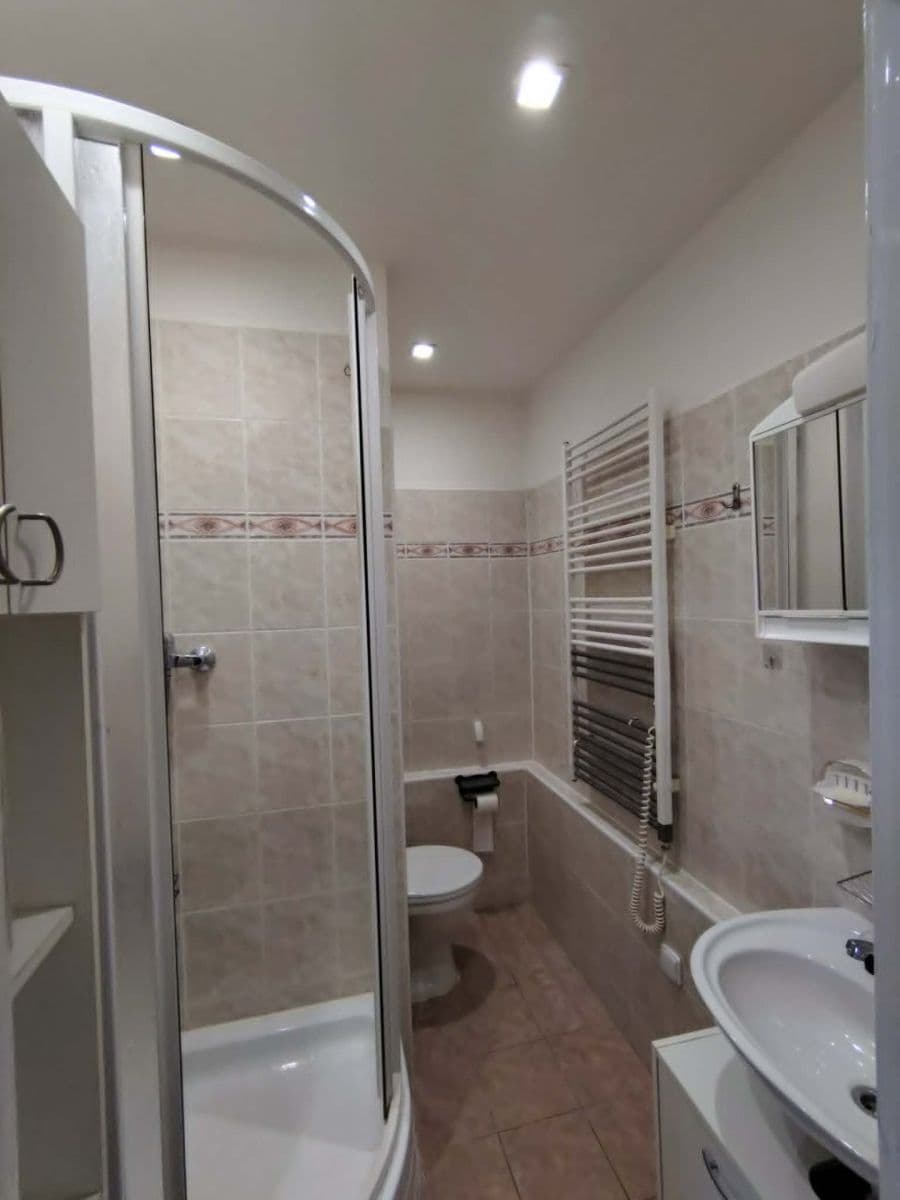 Prenájom bytu 1-izbový 37 m², Křivoklátská, Nové Strašecí, Středočeský kraj Prenájom bytu 1-izbový 37 m², Křivoklátská, Nové Strašecí, Středočeský kraj