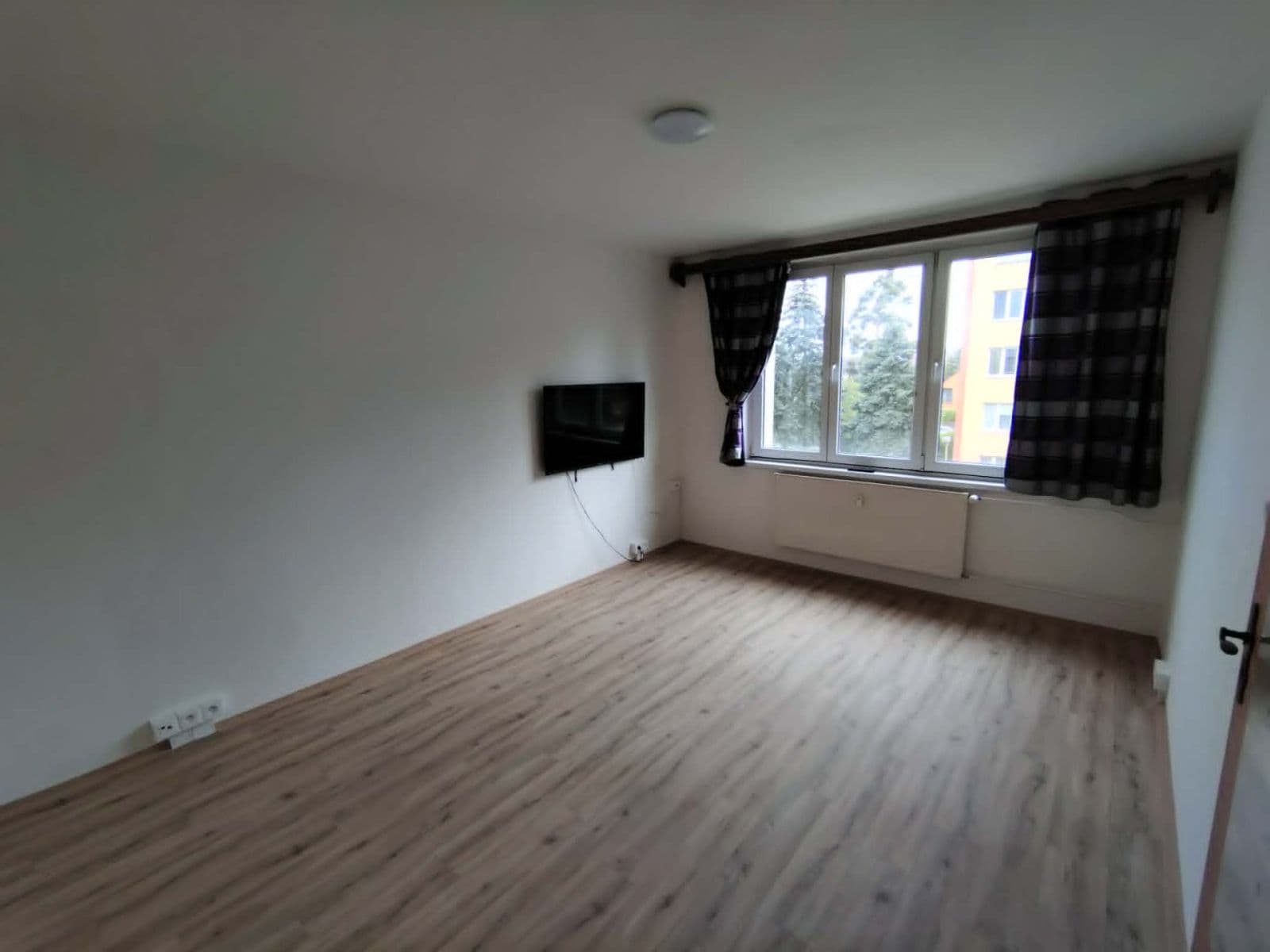 Prenájom bytu 1-izbový 37 m², Křivoklátská, Nové Strašecí, Středočeský kraj Prenájom bytu 1-izbový 37 m², Křivoklátská, Nové Strašecí, Středočeský kraj
