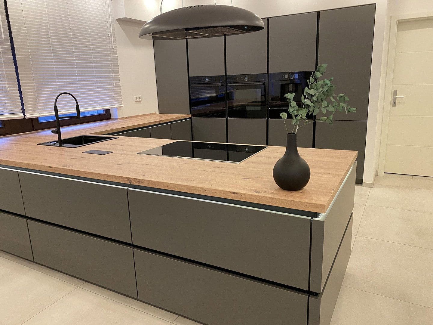 Predaj bytu 3-izbový 108 m², Heidter Berg, Wuppertal, Severné Porýnie - Westfálsko Predaj bytu 3-izbový 108 m², Heidter Berg, Wuppertal, Severné Porýnie - Westfálsko