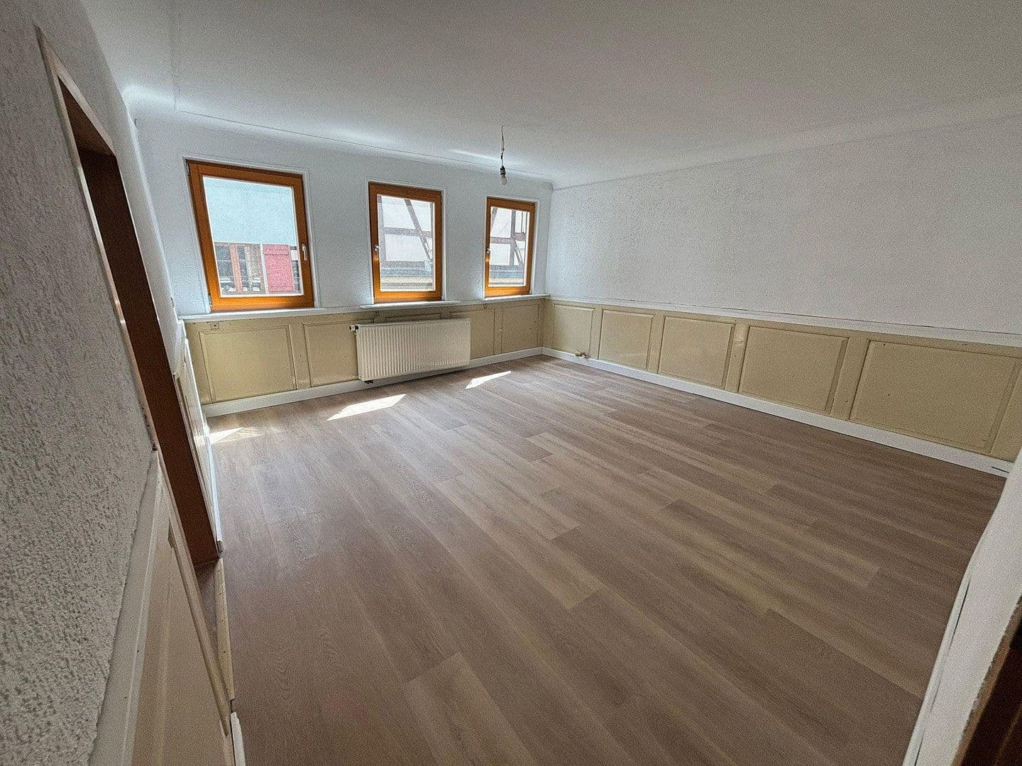 Prenájom bytu 5-izbový 117 m², Stuttgarter Straße 5, Herrenberg, Bádensko-Wurttembersko Prenájom bytu 5-izbový 117 m², Stuttgarter Straße 5, Herrenberg, Bádensko-Wurttembersko