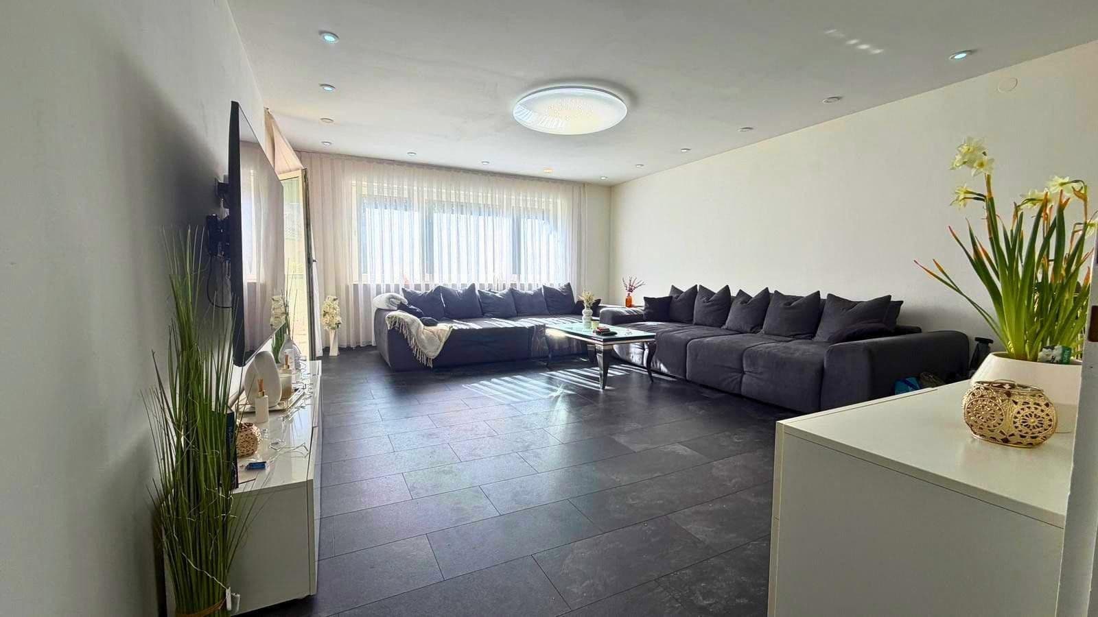 Predaj domu 155 m², pozemek 420 m², Frankenthal, Porýnie-Falcko Predaj domu 155 m², pozemek 420 m², Frankenthal, Porýnie-Falcko