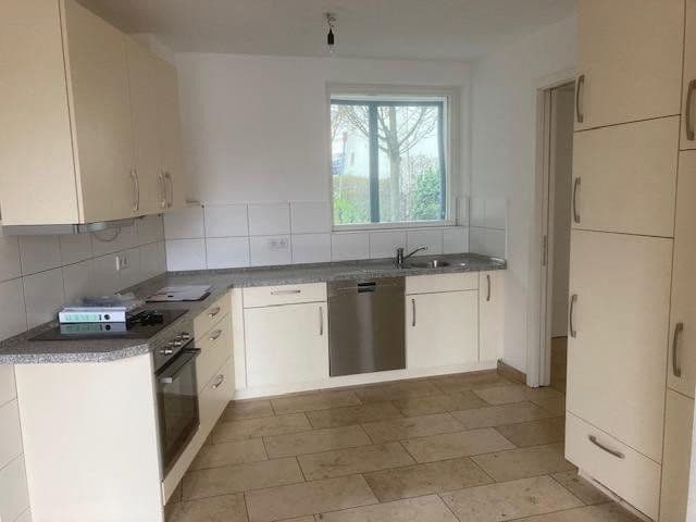 Prenájom bytu 2-izbový 63 m², Nürtingerstr. 1, Nürtingen, Bádensko-Wurttembersko Prenájom bytu 2-izbový 63 m², Nürtingerstr. 1, Nürtingen, Bádensko-Wurttembersko