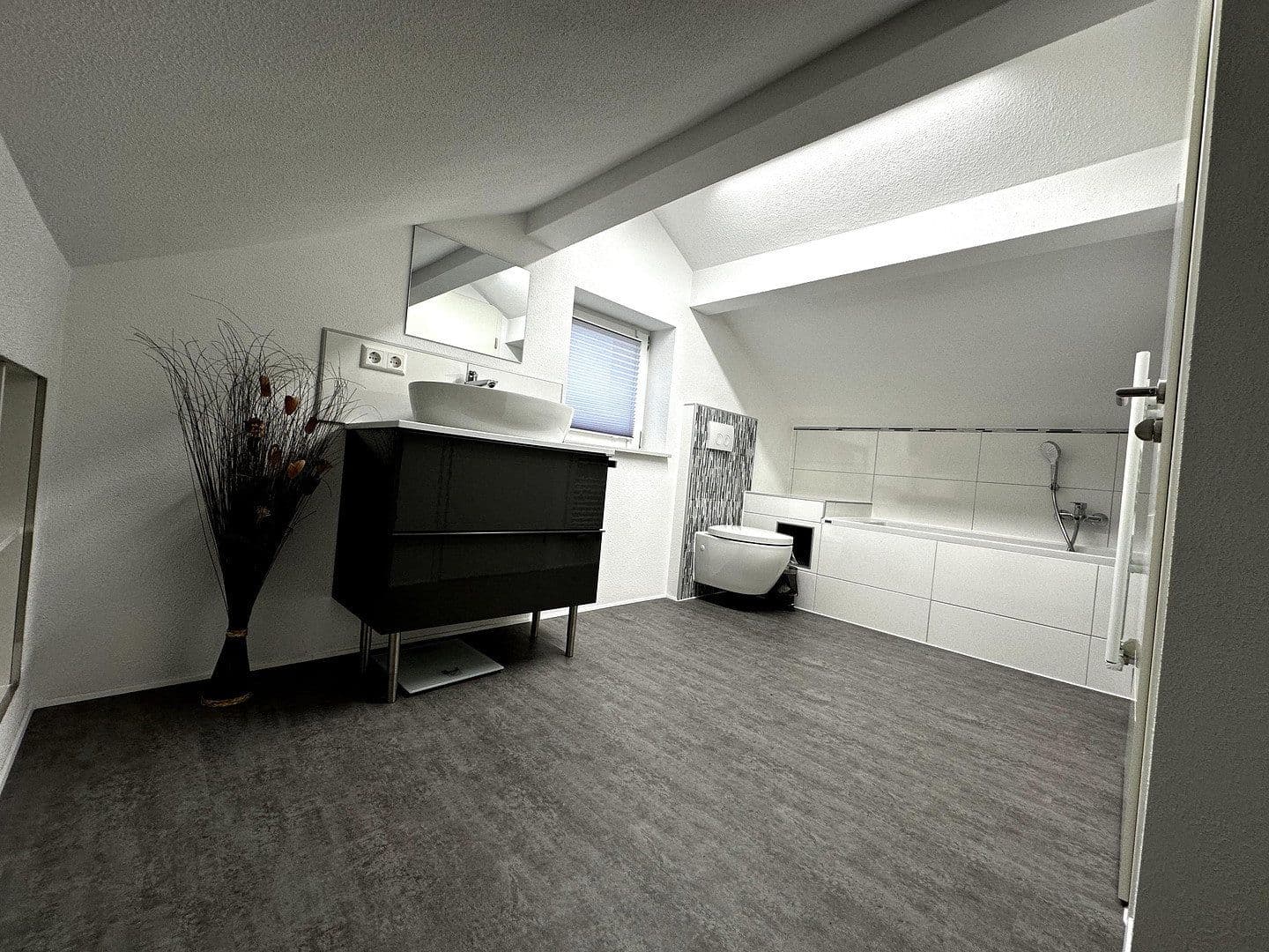 Predaj domu 129 m², pozemek 423 m², Östringen, Bádensko-Wurttembersko Predaj domu 129 m², pozemek 423 m², Östringen, Bádensko-Wurttembersko