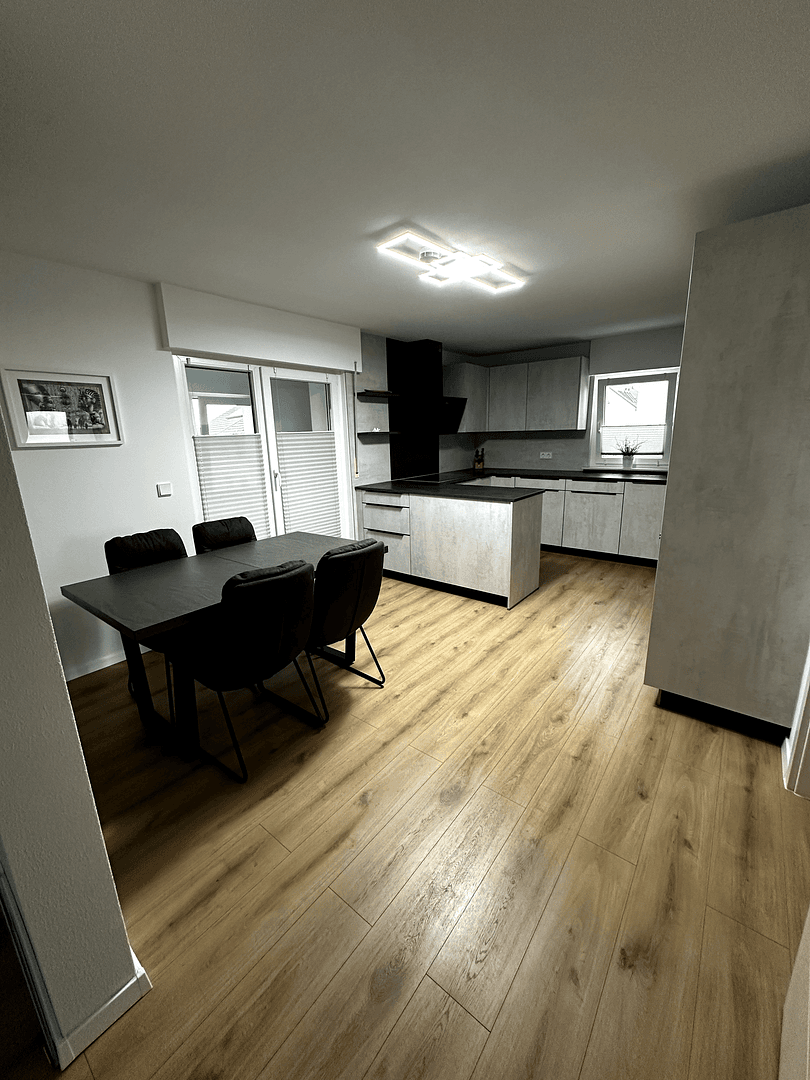 Predaj domu 129 m², pozemek 423 m², Östringen, Bádensko-Wurttembersko Predaj domu 129 m², pozemek 423 m², Östringen, Bádensko-Wurttembersko