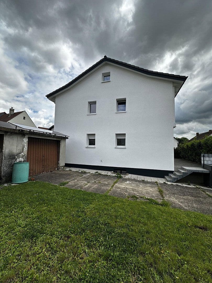 Predaj domu 129 m², pozemek 423 m², Östringen, Bádensko-Wurttembersko Predaj domu 129 m², pozemek 423 m², Östringen, Bádensko-Wurttembersko