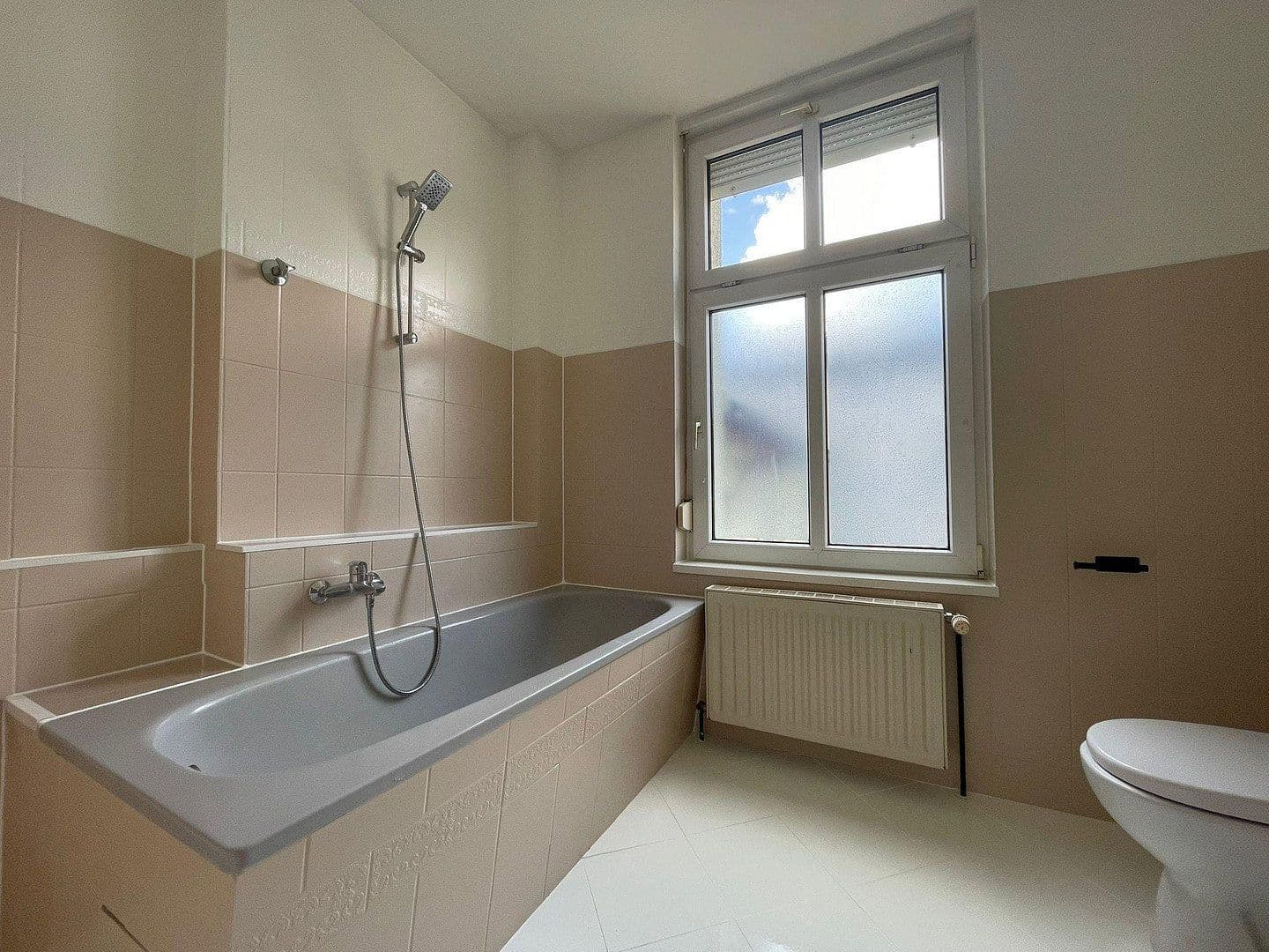 Prenájom bytu 4-izbový 132 m², Kemnitzer Str. 23, Werder (Havel), Brandenbursko Prenájom bytu 4-izbový 132 m², Kemnitzer Str. 23, Werder (Havel), Brandenbursko