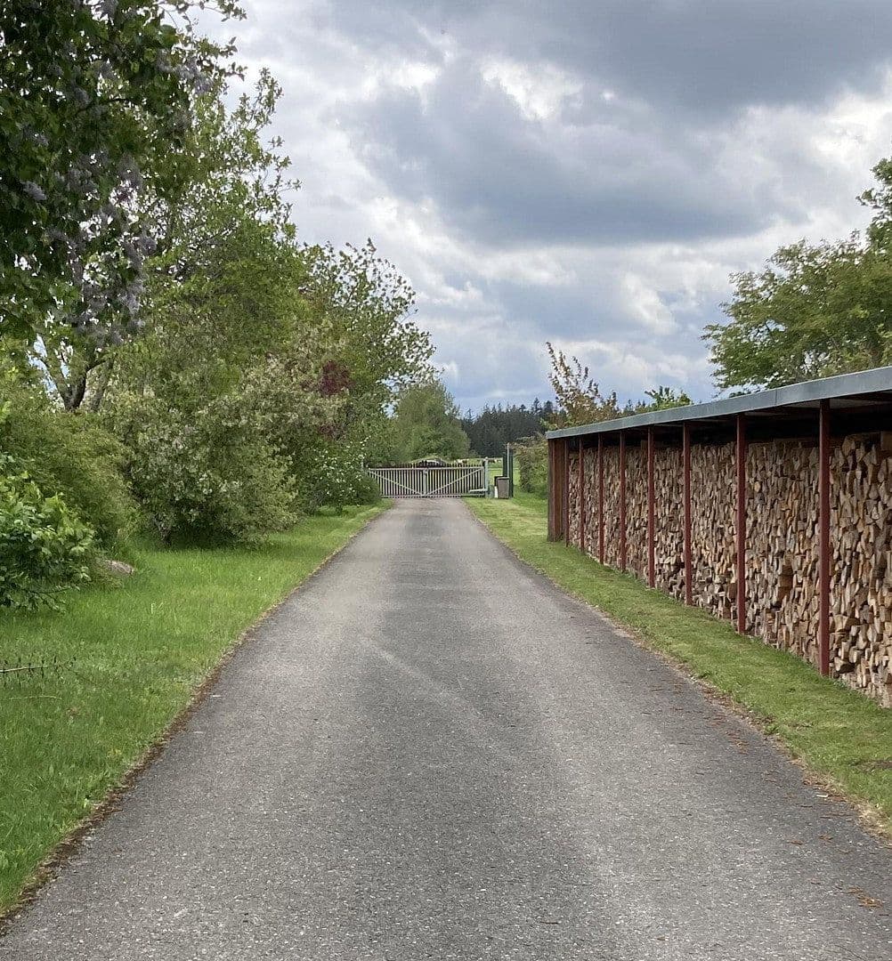 Predaj domu 330 m², pozemek 15.000 m², Königsfeld im Schwarzwald, Bádensko-Wurttembersko Predaj domu 330 m², pozemek 15.000 m², Königsfeld im Schwarzwald, Bádensko-Wurttembersko