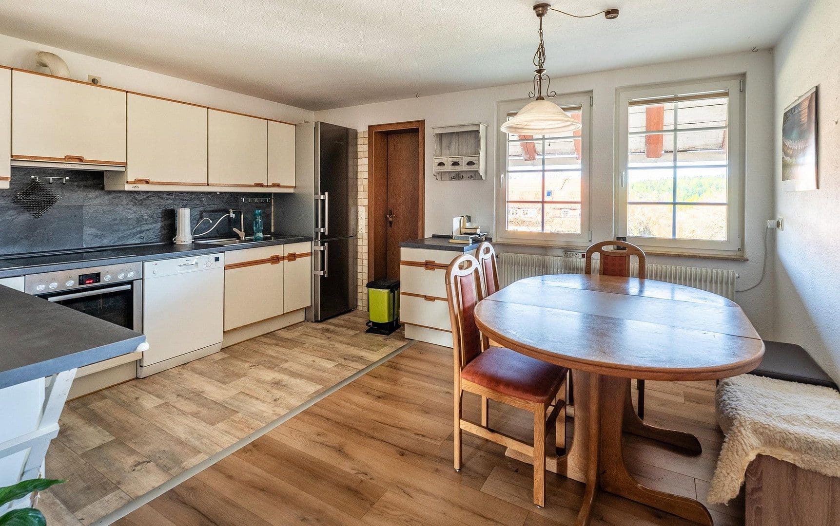 Predaj domu 330 m², pozemek 15.000 m², Königsfeld im Schwarzwald, Bádensko-Wurttembersko Predaj domu 330 m², pozemek 15.000 m², Königsfeld im Schwarzwald, Bádensko-Wurttembersko