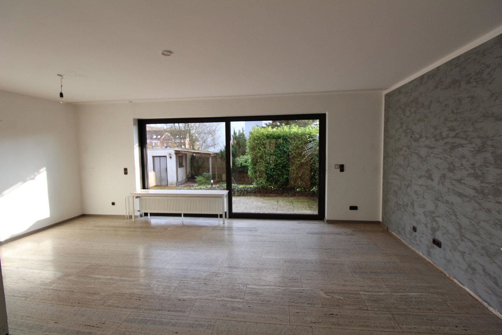 Predaj domu 158 m², pozemek 286 m², Hoppegartenring 119, Langenhagen, Dolné Sasko Predaj domu 158 m², pozemek 286 m², Hoppegartenring 119, Langenhagen, Dolné Sasko