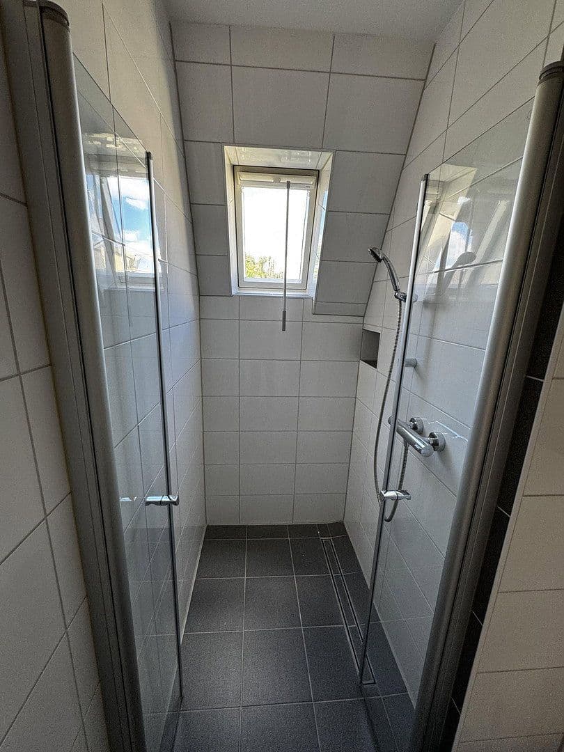 Prenájom bytu 2-izbový 60 m², Liebigstr. 74, Osnabrück, Dolné Sasko Prenájom bytu 2-izbový 60 m², Liebigstr. 74, Osnabrück, Dolné Sasko