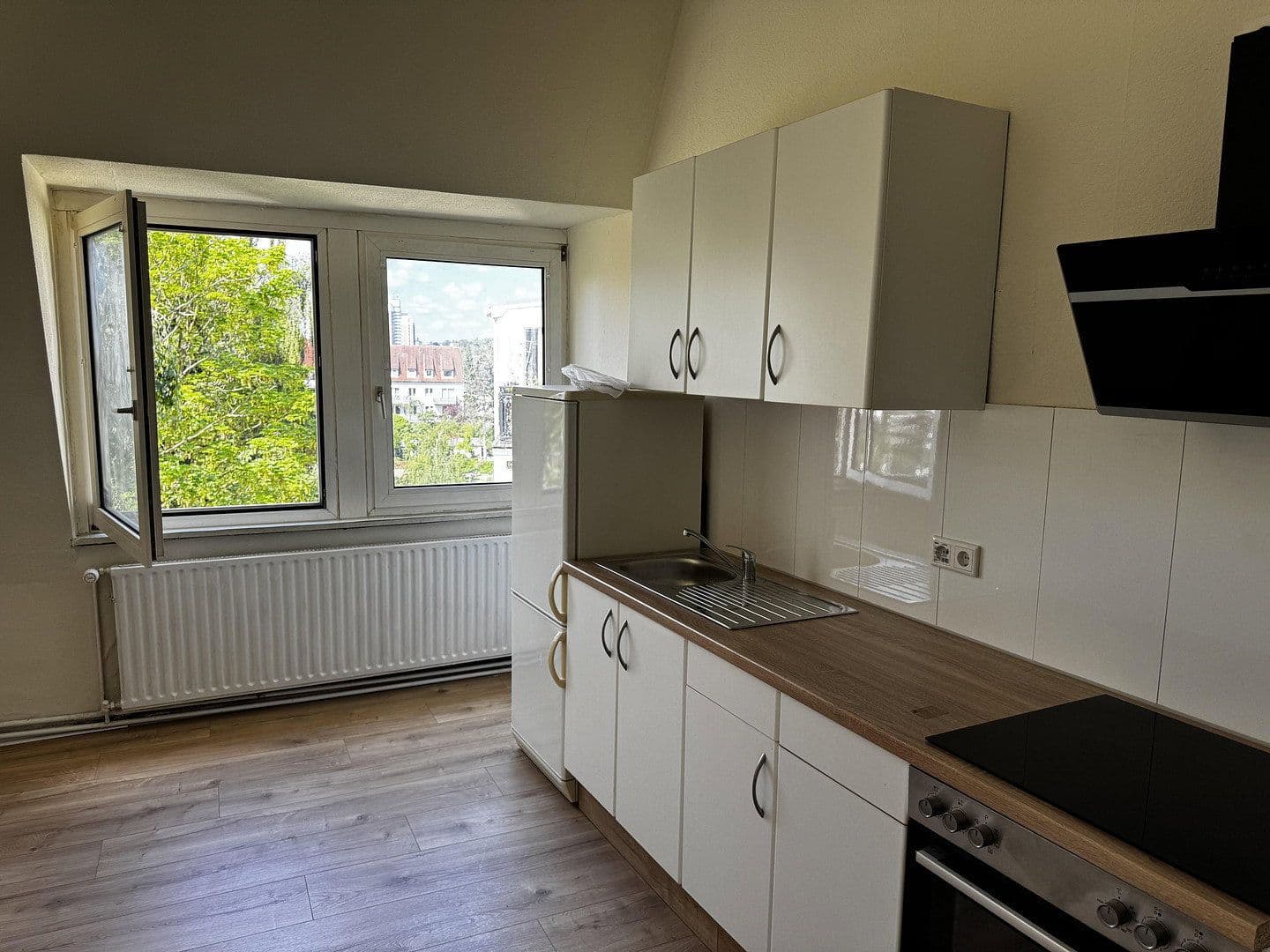 Prenájom bytu 2-izbový 60 m², Liebigstr. 74, Osnabrück, Dolné Sasko Prenájom bytu 2-izbový 60 m², Liebigstr. 74, Osnabrück, Dolné Sasko