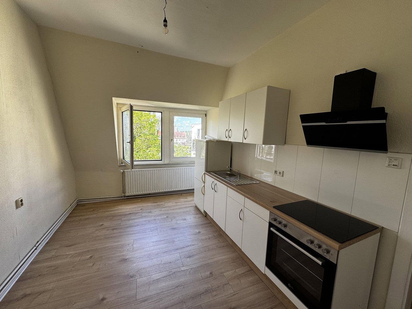 Prenájom bytu 2-izbový 60 m², Liebigstr. 74, Osnabrück, Dolné Sasko Prenájom bytu 2-izbový 60 m², Liebigstr. 74, Osnabrück, Dolné Sasko