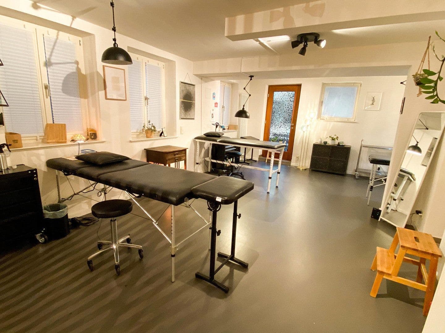 Prenájom kancelárie 65 m², Stuttgart, Bádensko-Wurttembersko Prenájom kancelárie 65 m², Stuttgart, Bádensko-Wurttembersko