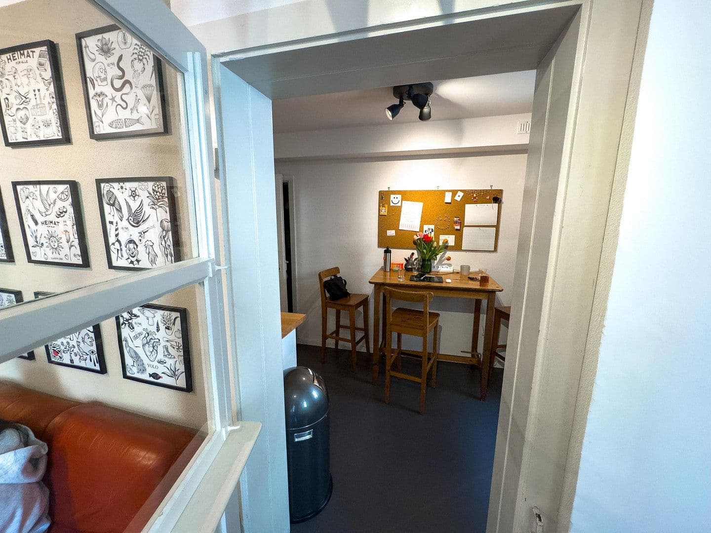Prenájom kancelárie 65 m², Stuttgart, Bádensko-Wurttembersko Prenájom kancelárie 65 m², Stuttgart, Bádensko-Wurttembersko