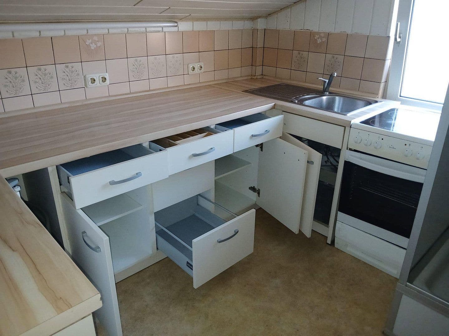 Prenájom bytu 2-izbový 49 m², Rödelheimer Landstraße 58, Frankfurt am Main, Hesensko Prenájom bytu 2-izbový 49 m², Rödelheimer Landstraße 58, Frankfurt am Main, Hesensko