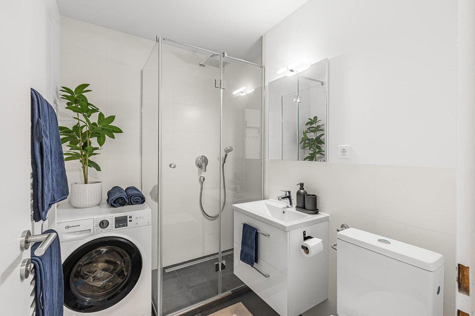 Predaj bytu 1-izbový 40 m², München, Bavorsko Predaj bytu 1-izbový 40 m², München, Bavorsko