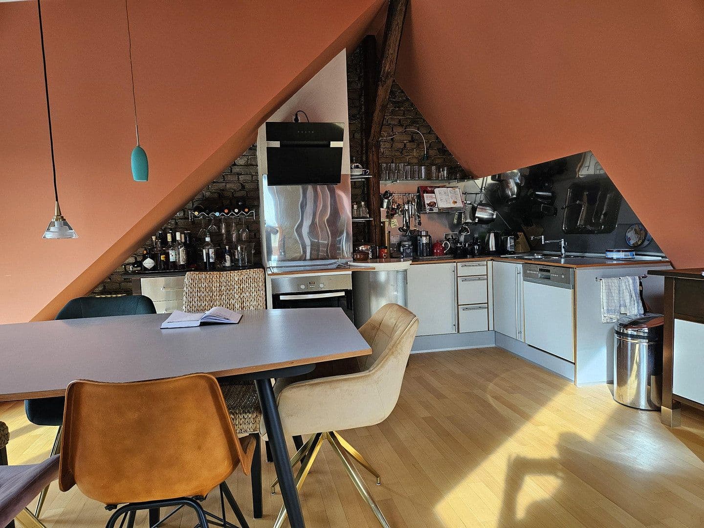 Predaj bytu 3-izbový 107 m², Frankfurt, Hesensko Predaj bytu 3-izbový 107 m², Frankfurt, Hesensko