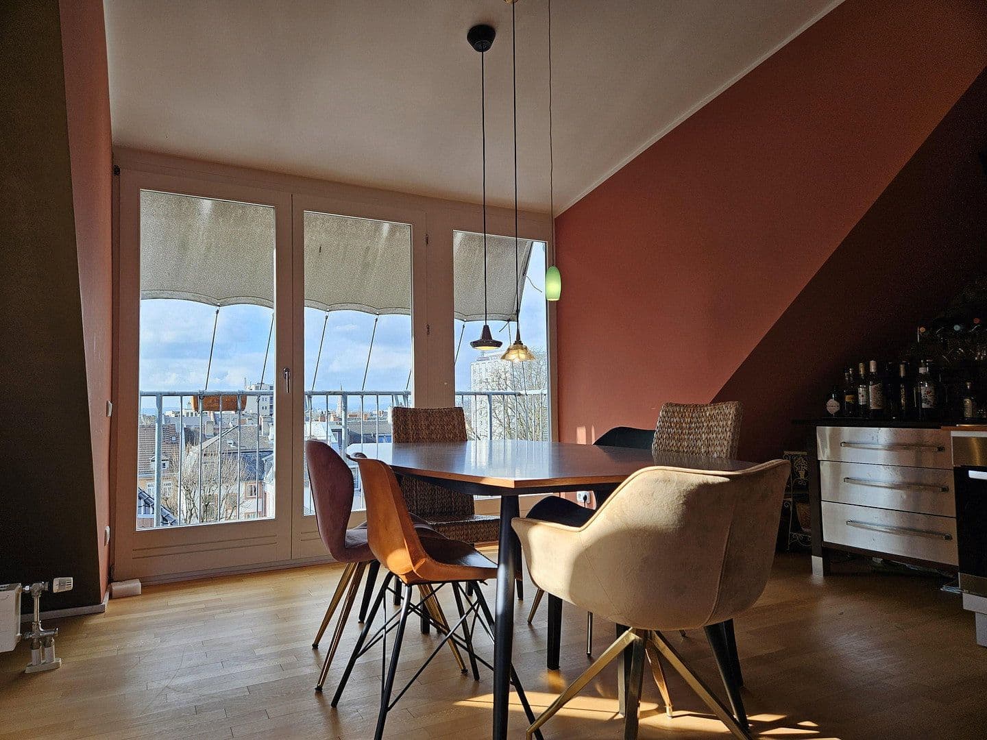 Predaj bytu 3-izbový 107 m², Frankfurt, Hesensko Predaj bytu 3-izbový 107 m², Frankfurt, Hesensko