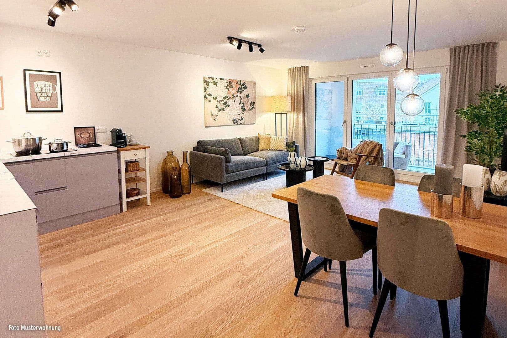 Predaj bytu 4-izbový 92 m², Keferloher-Markt-Straße, Putzbrunn-Oedenstockach, Bavorsko Predaj bytu 4-izbový 92 m², Keferloher-Markt-Straße, Putzbrunn-Oedenstockach, Bavorsko