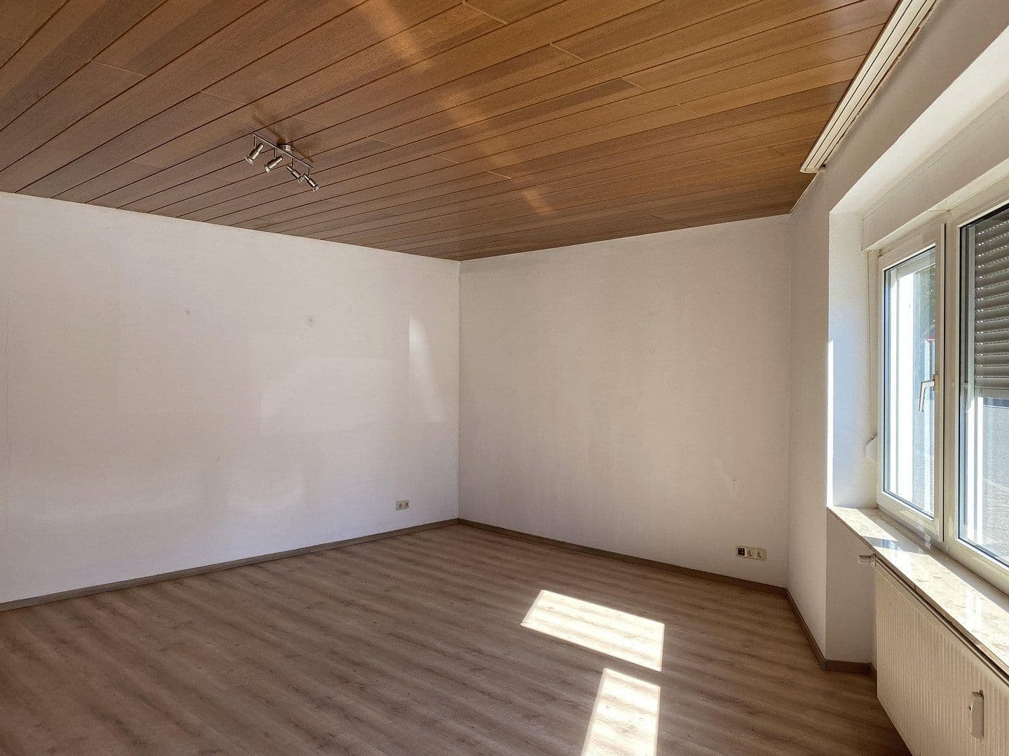 Prenájom bytu 2-izbový 72 m², Glashütten, Hesensko Prenájom bytu 2-izbový 72 m², Glashütten, Hesensko
