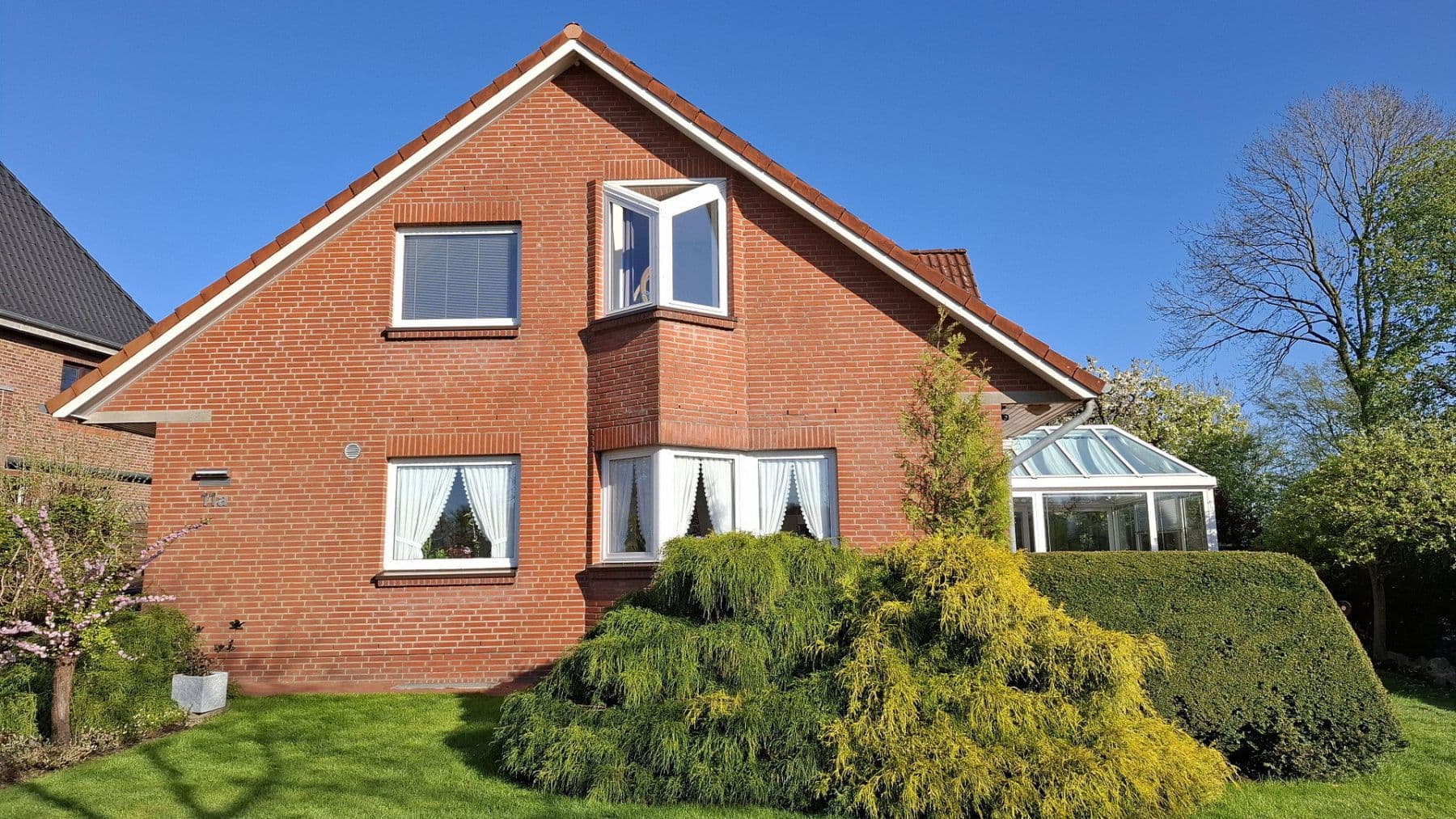 Predaj domu 154 m², pozemek 605 m², Hasloh, Šlezvicko-Holštajnsko Predaj domu 154 m², pozemek 605 m², Hasloh, Šlezvicko-Holštajnsko