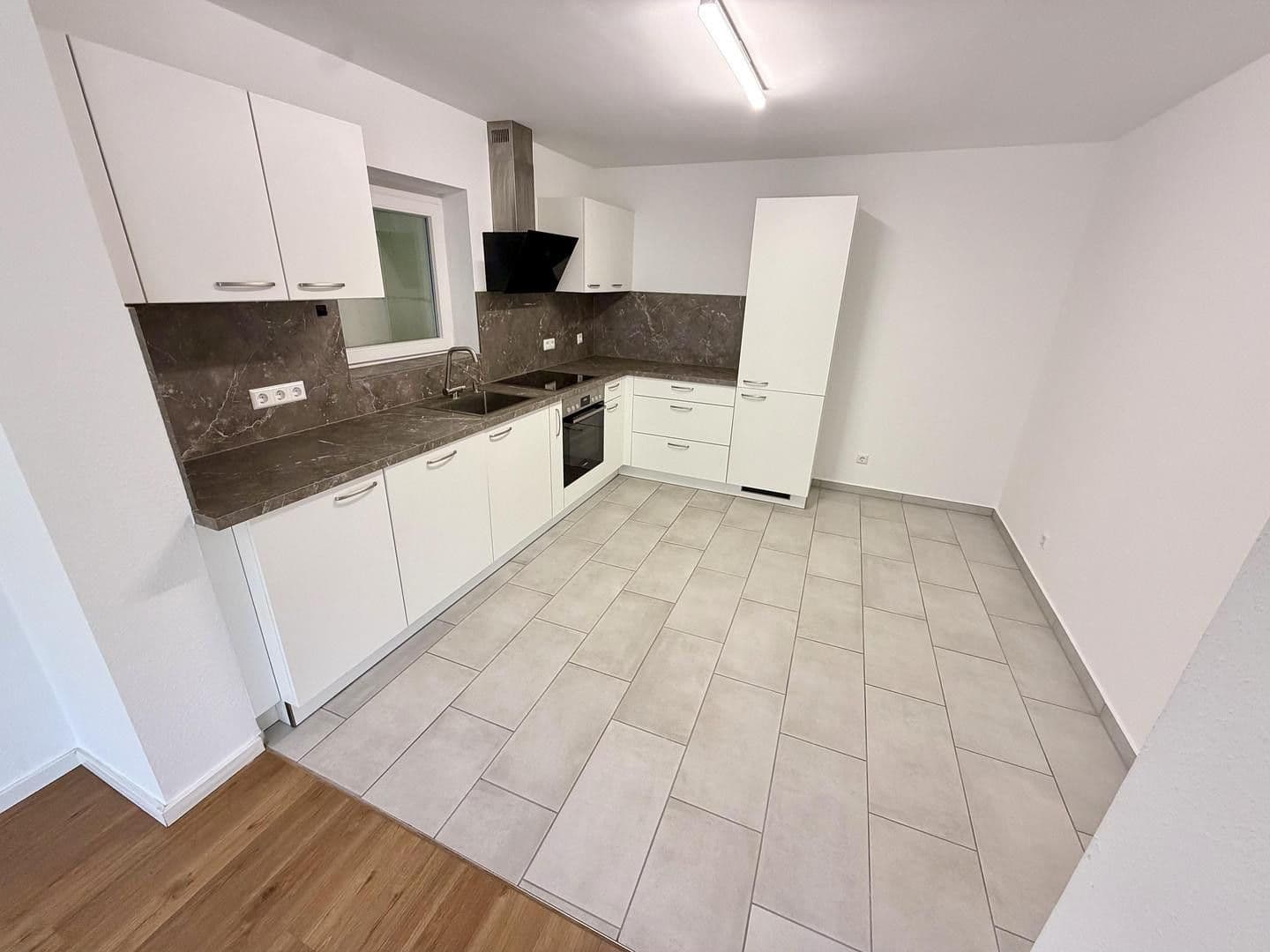 Prenájom bytu 2-izbový 62 m², Stuttgarter Straße 26, Leonberg, Bádensko-Wurttembersko Prenájom bytu 2-izbový 62 m², Stuttgarter Straße 26, Leonberg, Bádensko-Wurttembersko