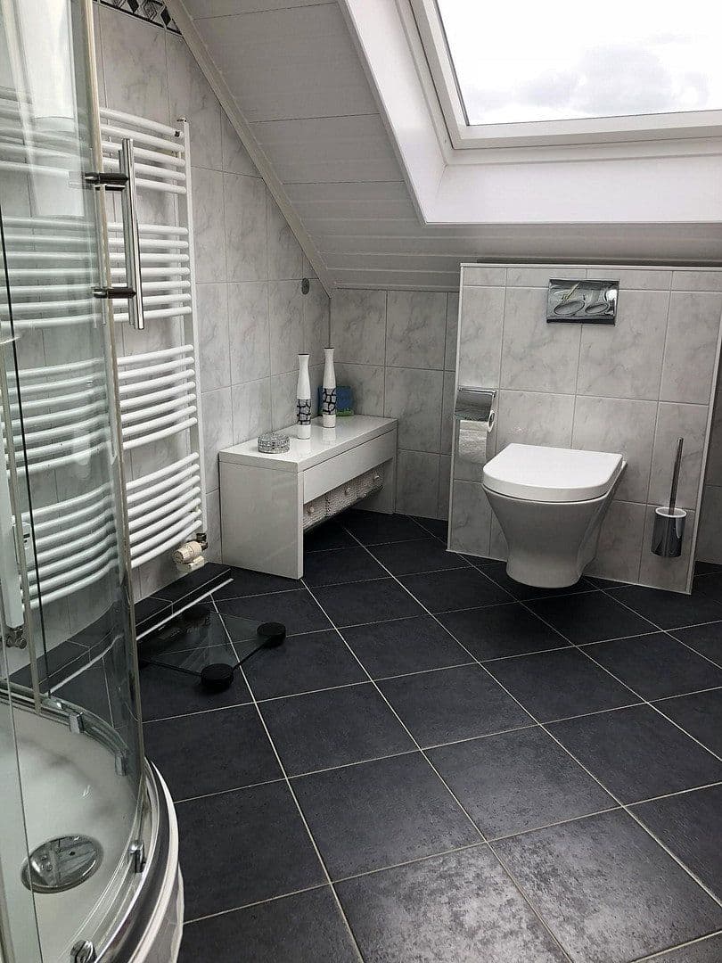 Prenájom bytu 3-izbový 95 m², Zeithstraße 136, Neunkirchen-Seelscheid, Severné Porýnie - Westfálsko Prenájom bytu 3-izbový 95 m², Zeithstraße 136, Neunkirchen-Seelscheid, Severné Porýnie - Westfálsko