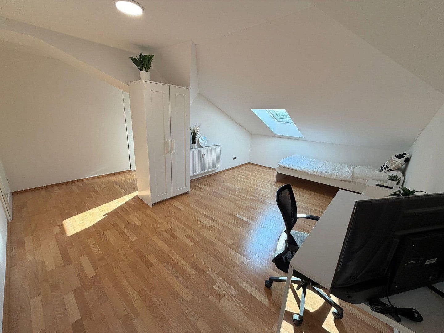 Prenájom bytu 1-izbový 297 m², Wörthstraße 1B, Bamberg, Bavorsko Prenájom bytu 1-izbový 297 m², Wörthstraße 1B, Bamberg, Bavorsko