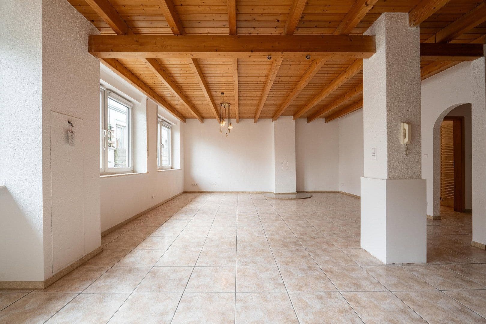 Predaj domu 157 m², pozemek 160 m², Biegenstraße 11a, Kirchhain, Hesensko Predaj domu 157 m², pozemek 160 m², Biegenstraße 11a, Kirchhain, Hesensko