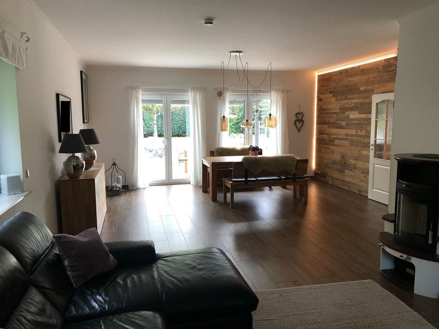 Predaj domu 159 m², pozemek 825 m², Helgolandstr. 98, Schulzendorf, Brandenbursko Predaj domu 159 m², pozemek 825 m², Helgolandstr. 98, Schulzendorf, Brandenbursko