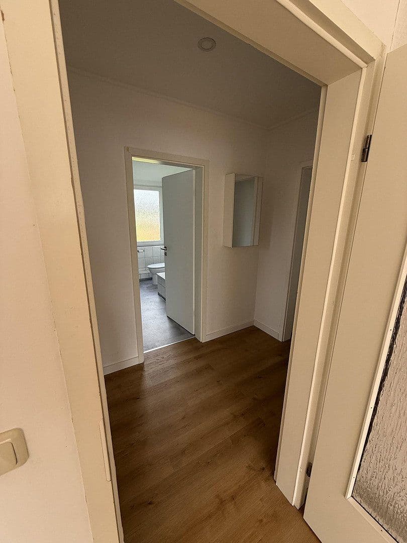 Prenájom bytu 3-izbový 73 m², Schaphuser Straße 15, Bremen, Brémy Prenájom bytu 3-izbový 73 m², Schaphuser Straße 15, Bremen, Brémy
