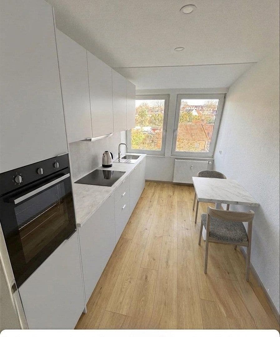 Prenájom bytu 3-izbový 73 m², Schaphuser Straße 15, Bremen, Brémy Prenájom bytu 3-izbový 73 m², Schaphuser Straße 15, Bremen, Brémy