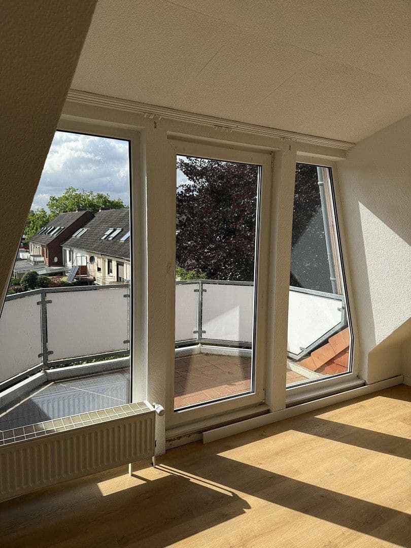 Prenájom bytu 3-izbový 73 m², Schaphuser Straße 15, Bremen, Brémy Prenájom bytu 3-izbový 73 m², Schaphuser Straße 15, Bremen, Brémy
