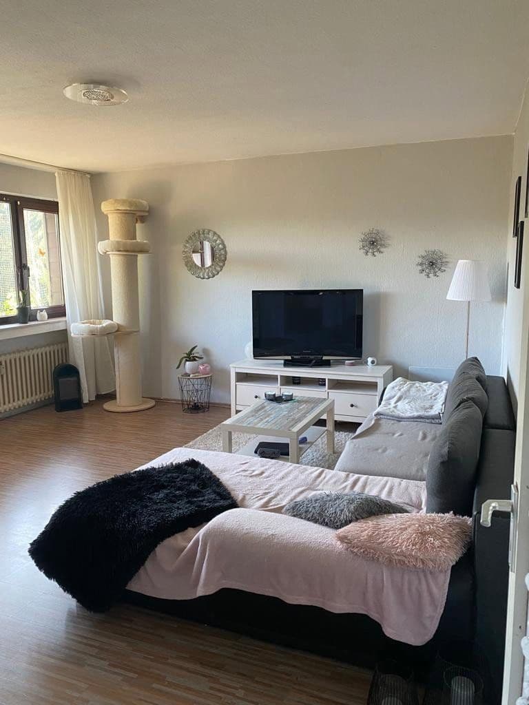 Prenájom bytu 3-izbový 78 m², Lakumerstr.42, Duisburg, Severné Porýnie - Westfálsko Prenájom bytu 3-izbový 78 m², Lakumerstr.42, Duisburg, Severné Porýnie - Westfálsko