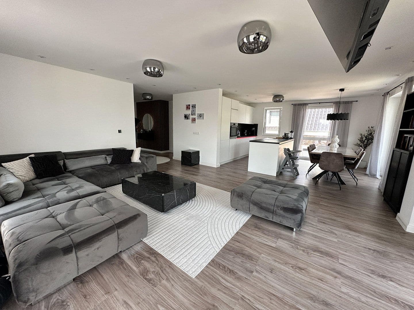 Predaj bytu 4-izbový 131 m², Geesthacht, Šlezvicko-Holštajnsko Predaj bytu 4-izbový 131 m², Geesthacht, Šlezvicko-Holštajnsko