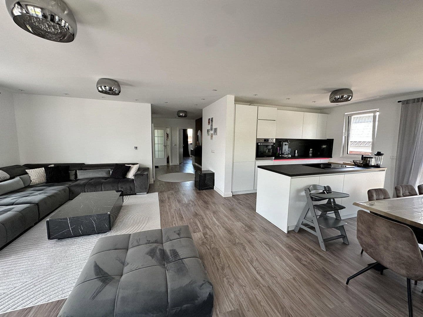Predaj bytu 4-izbový 131 m², Geesthacht, Šlezvicko-Holštajnsko Predaj bytu 4-izbový 131 m², Geesthacht, Šlezvicko-Holštajnsko