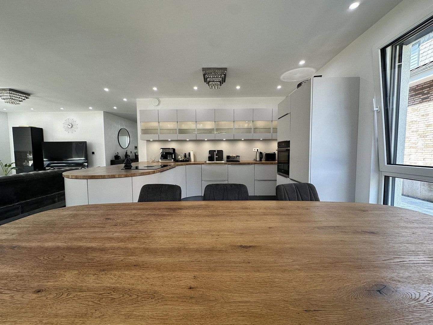 Predaj bytu 4-izbový 131 m², Geesthacht, Šlezvicko-Holštajnsko Predaj bytu 4-izbový 131 m², Geesthacht, Šlezvicko-Holštajnsko