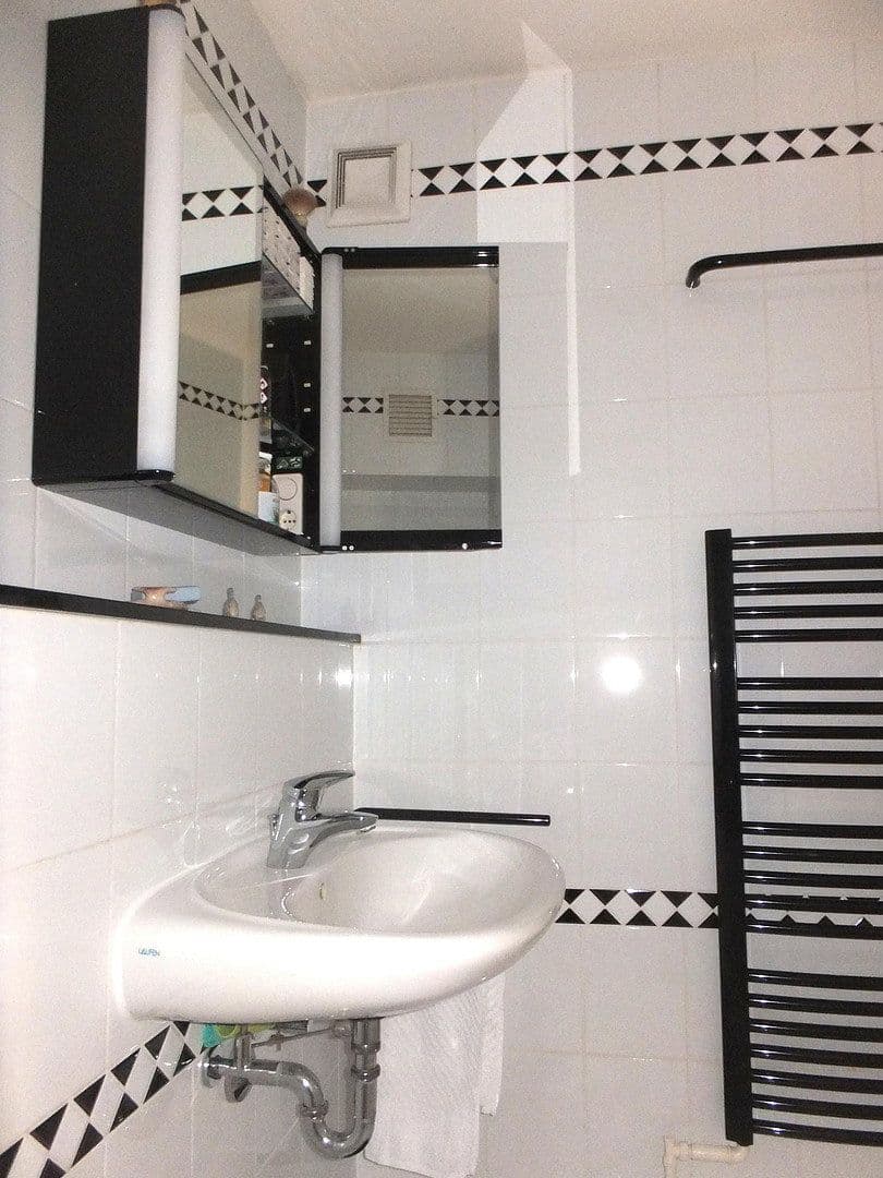 Predaj bytu 2-izbový 64 m², Freiberg am Neckar, Bádensko-Wurttembersko Predaj bytu 2-izbový 64 m², Freiberg am Neckar, Bádensko-Wurttembersko