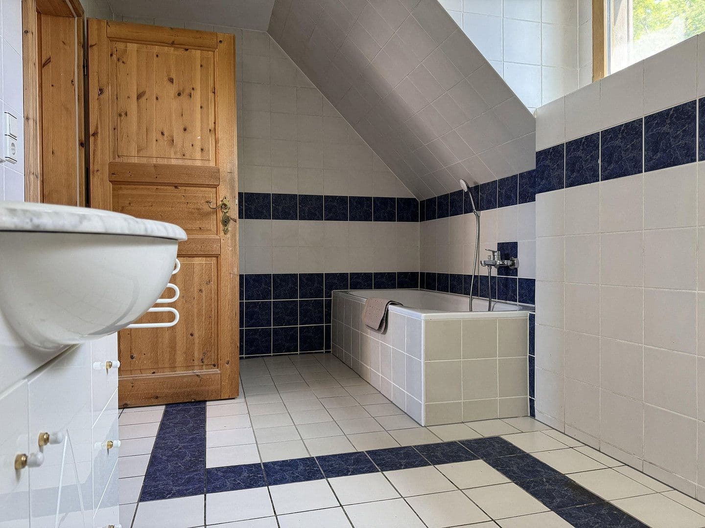 Predaj domu 118 m², pozemek 153 m², Deidesheim, Porýnie-Falcko Predaj domu 118 m², pozemek 153 m², Deidesheim, Porýnie-Falcko