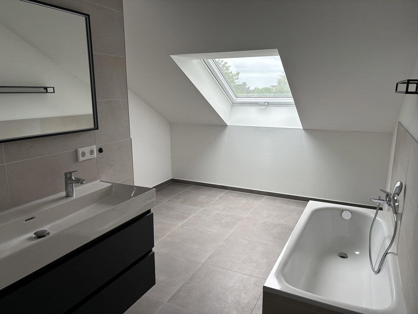 Predaj bytu 3-izbový 75 m², Belzweg 32, Bielefeld, Severné Porýnie - Westfálsko Predaj bytu 3-izbový 75 m², Belzweg 32, Bielefeld, Severné Porýnie - Westfálsko