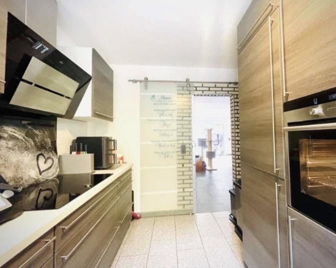 Predaj domu 140 m², pozemek 202 m², Wuppertal, Severné Porýnie - Westfálsko Predaj domu 140 m², pozemek 202 m², Wuppertal, Severné Porýnie - Westfálsko